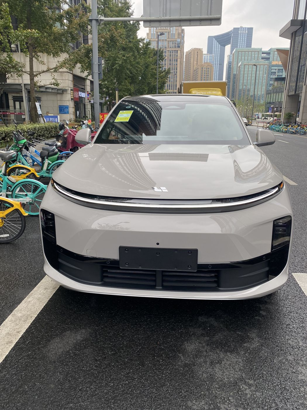 中国·yh533388银河 MEGA 高压纯电 MPV
